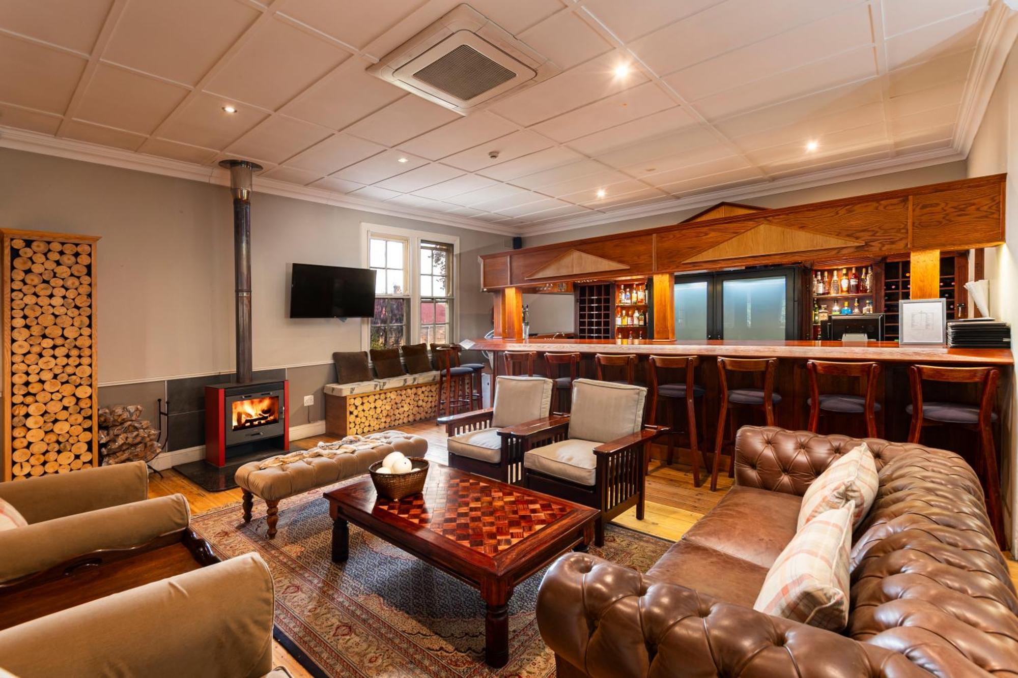 Queen'S Hotel By Bon Hotels Оудсхорн Екстериор снимка